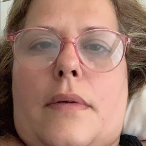 Meet your Posher, Mayela